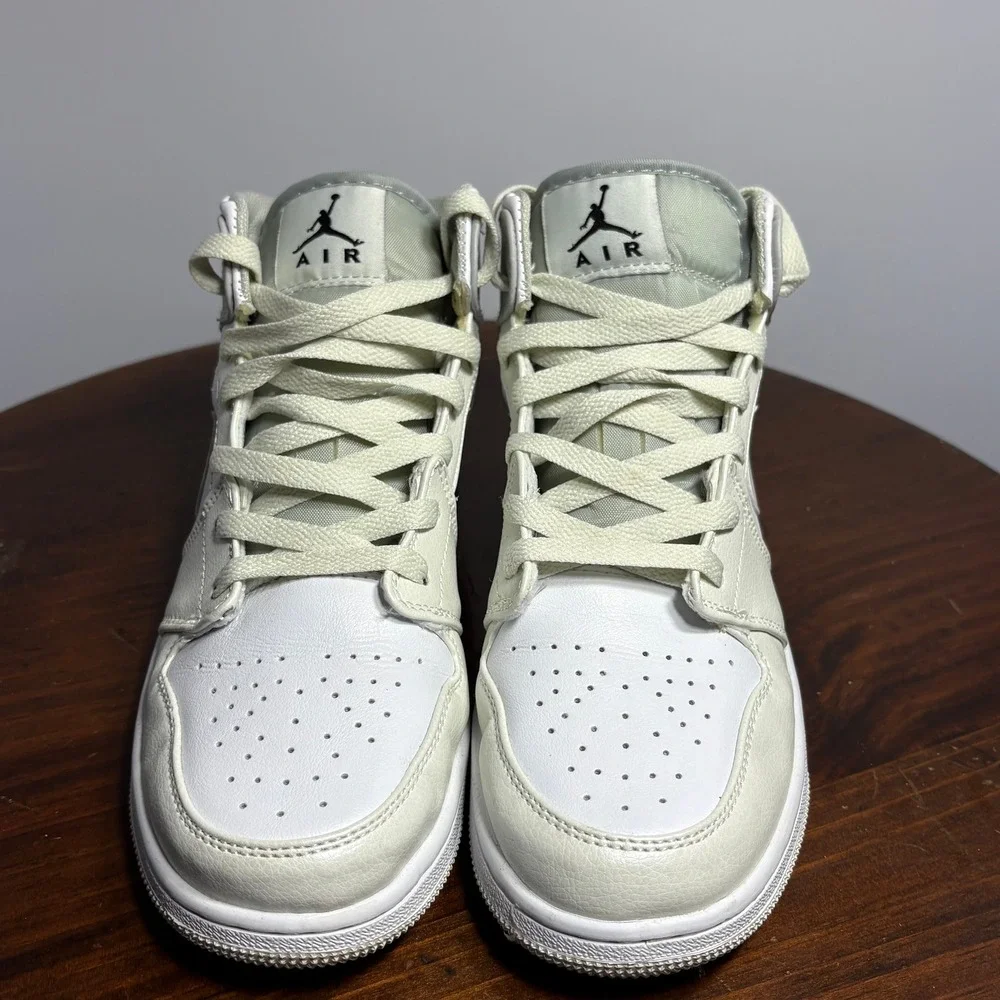 Nike Jordan Sneakers Mens Size 8 White Air Jordan 1 Mid Camo Swoosh DC9035-100‎